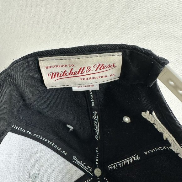 Mitchell & Ness Brooklyn Nets NBA ￼Snapback Cap‎ Black Grey Word Logo Wool Hat - Picture 4 of 5